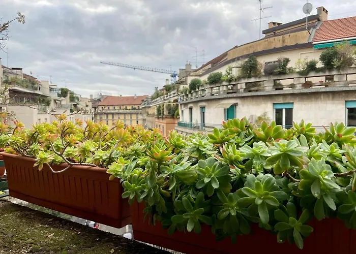 Spacious Apartment Near Centrale-Loreto-Duomo